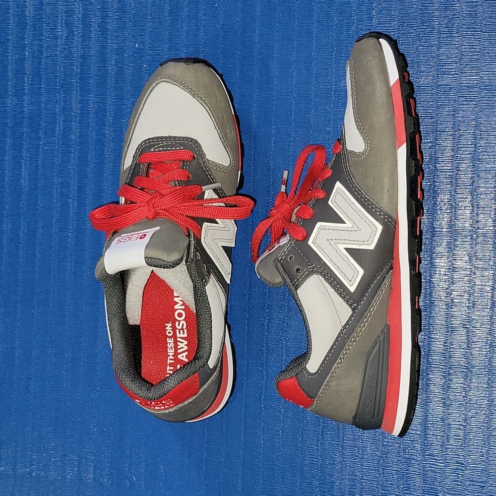 FIGS New Balance, 7.5, Red